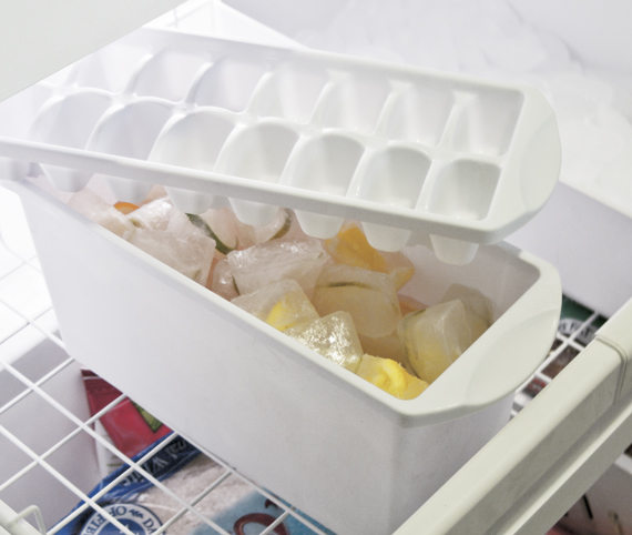 Sterilite-DisposalCubes-Step2