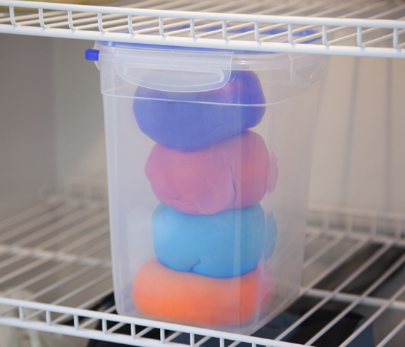 Sterilite-Refrigerator